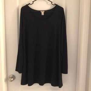 Women’s black long sleeve dress